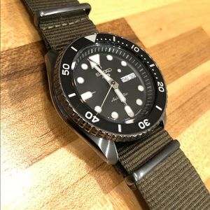 Seiko 5 SRPD91 Automatic Sports Green Nylon Strap Watch 42.5mm